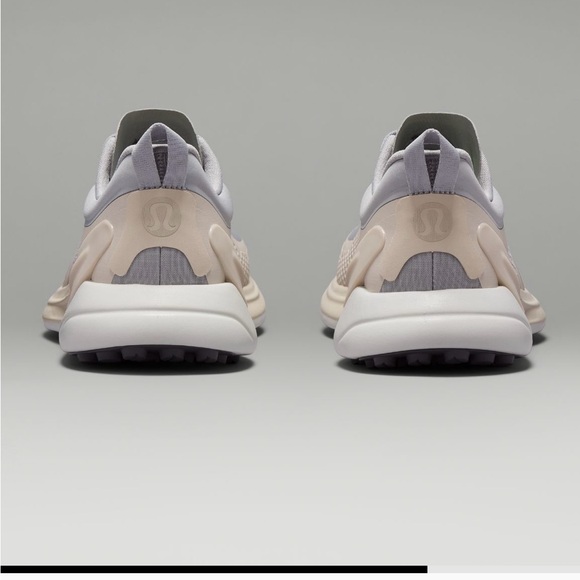 Lululemon blissfeel trail running shoe - Picture 6 of 8